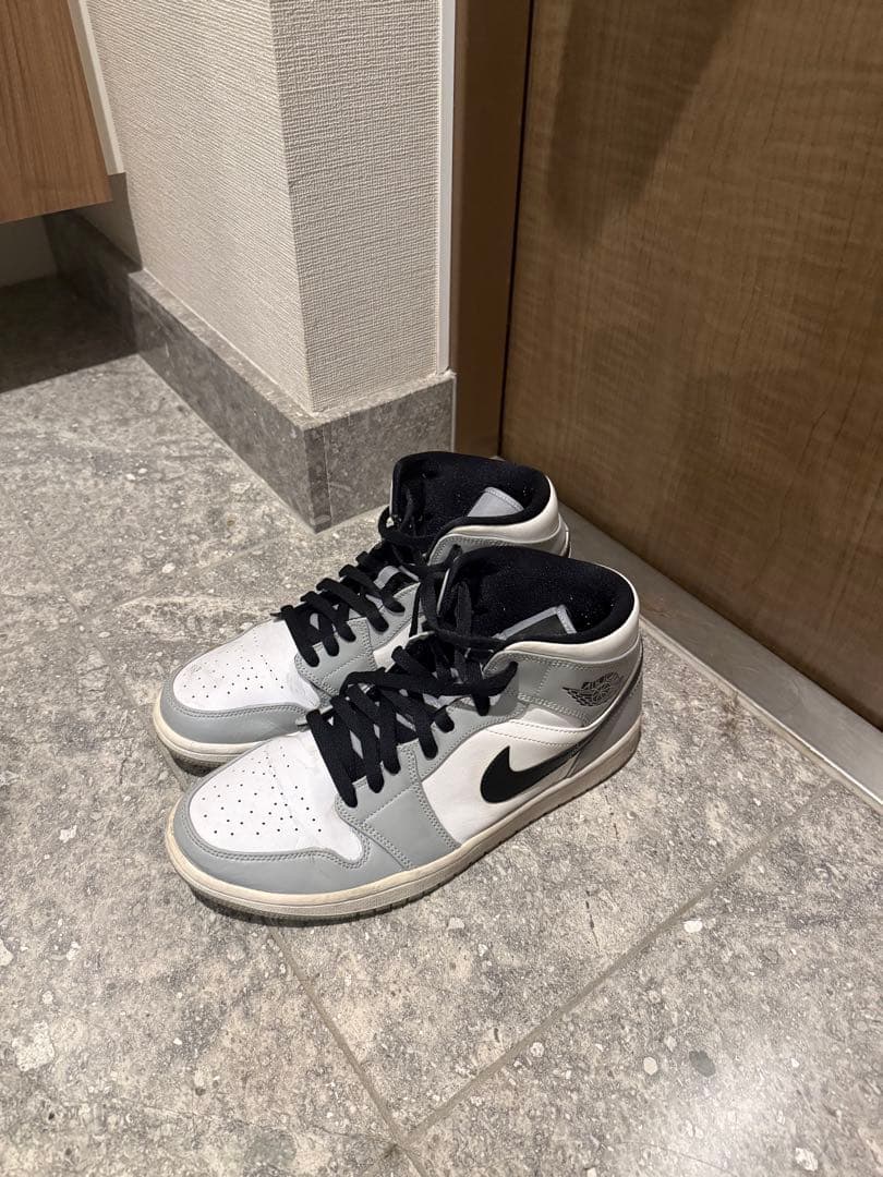 Nike Air Jordan 1 ホワイト/グレー/ブラック　スモークグレー 楽天市場】NIKE AIR JORDAN 1 MID lt smoke grey/white-anthracite