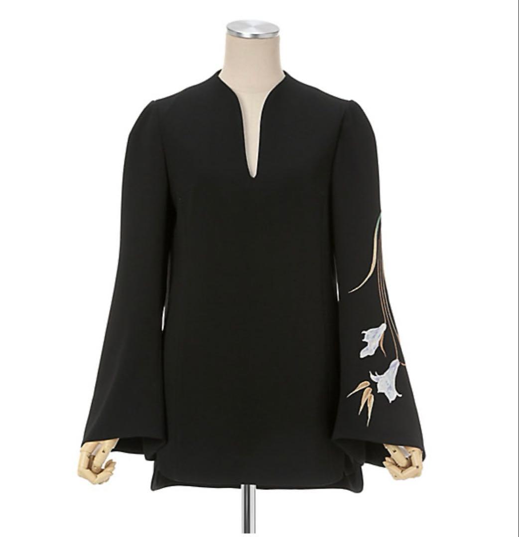 髭*犬様 mame kurogouchi 百合刺繍 ジョーゼットブラウス トップ mame kurogouchi】百合刺繍ブラウス size1 BLACK - メルカリ