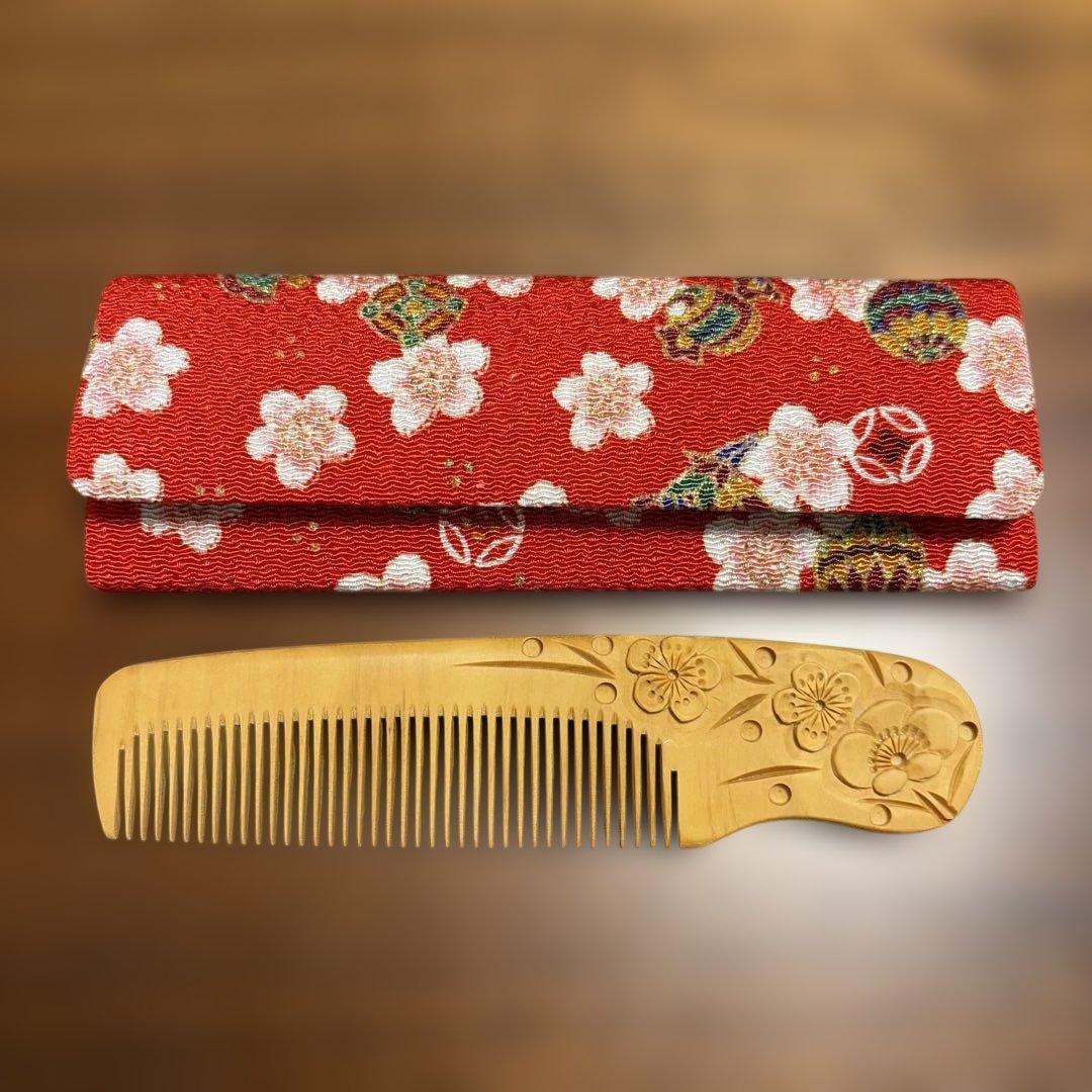 十三や　つげぐし　つげ櫛　専用ケース付き 梅 彫 楽天市場】本つげ 上質仕上げ 半月（大） うめの透かし彫り とかし櫛